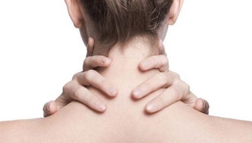 Boyun Fıtığı Baş Döndürür Mü?