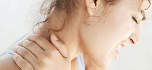 Boyun Fıtığı Kol Ağrısı Nasıl Geçer?